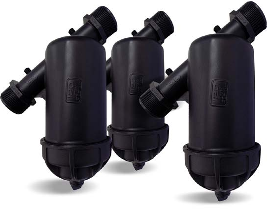 Petit filtre de filtration équipé d'un empilement de disques rainurés qui retiennent les particules solides (sable, algues, boues, impuretés) présentes dans l'eau. Il est souvent utilisé dans les systèmes d'irrigation goutte-à-goutte et les réseaux hydrauliques pour protéger les équipements contre l'encrassement. Les filtres à disque offrent une filtration en profondeur grâce aux rainures des disques empilés.